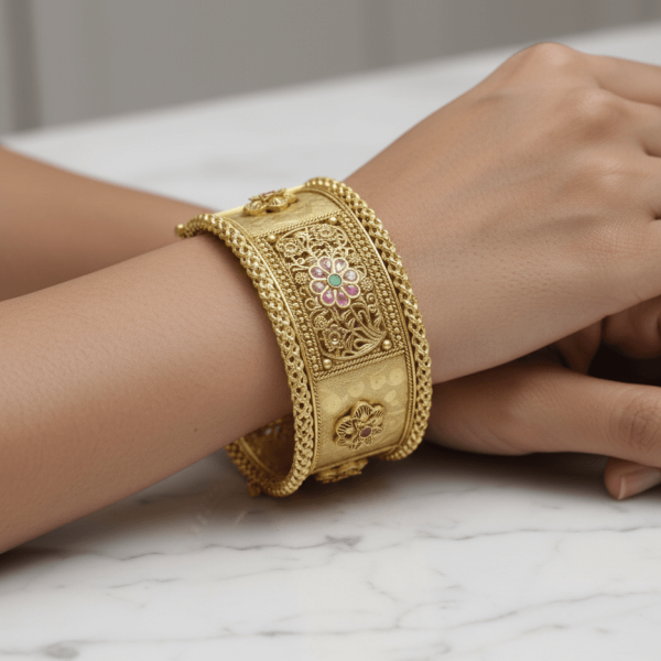 Belsis Handcrafted Polki Bangles