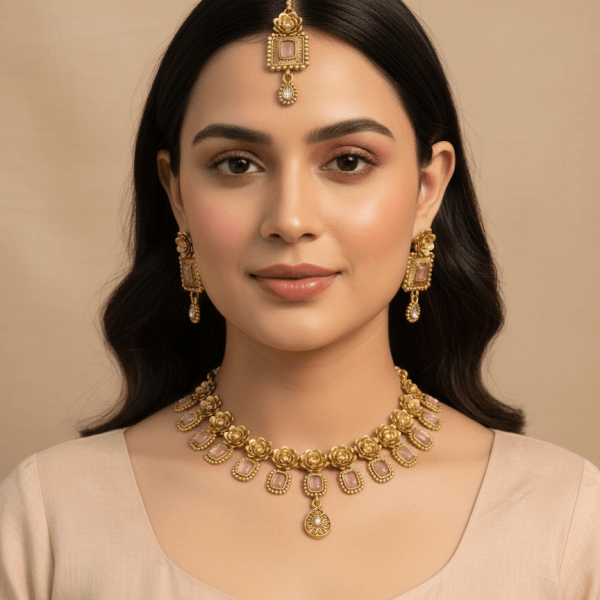Belsis Golden Polki Necklace Set